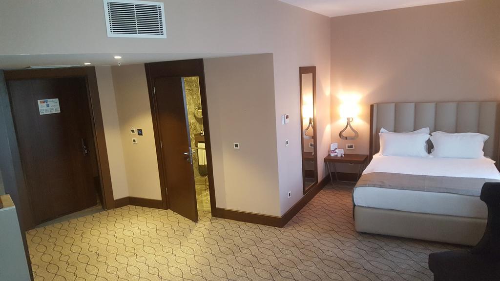 Ramada By Wyndham Sakarya Hotel Sakarya (Marmara) Exterior foto